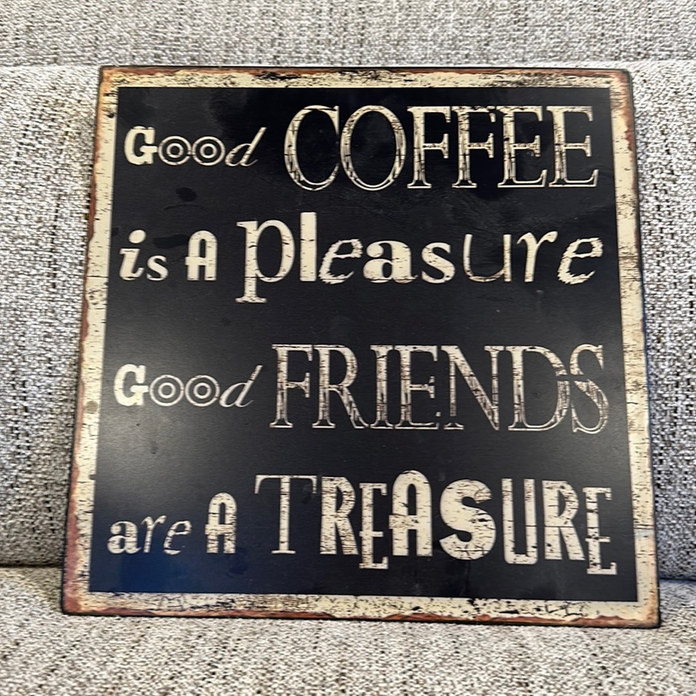 Medium wall decor